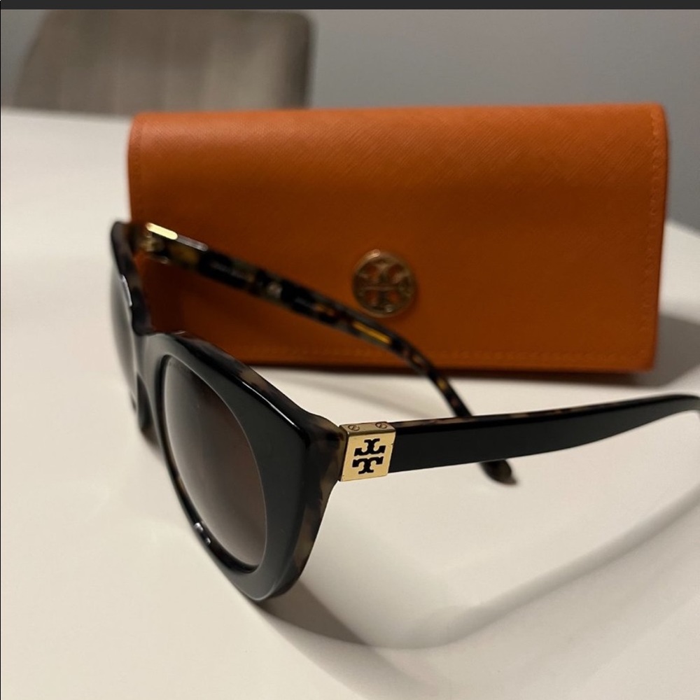 Black Tory Burch sunglasses.
